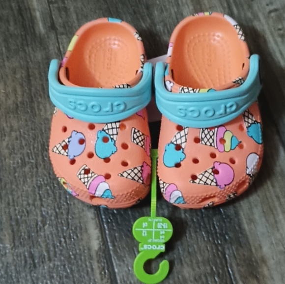 SOLD 💕 HP 🎉Toddler Classic Pool Party CROCS - Picture 9 of 15